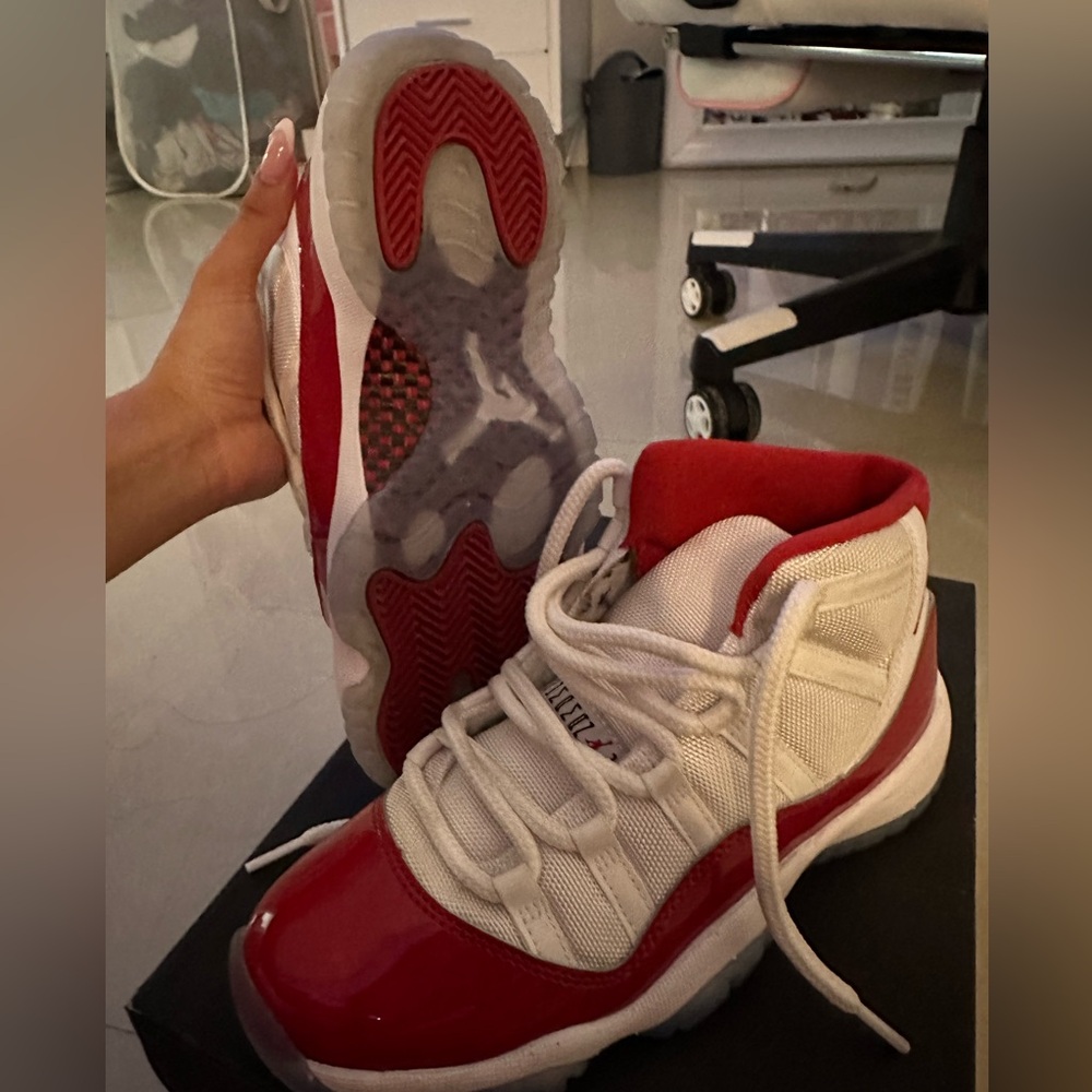 Air Jordan 11 Retro ‘Cherry’ 5Y (GS) US 5